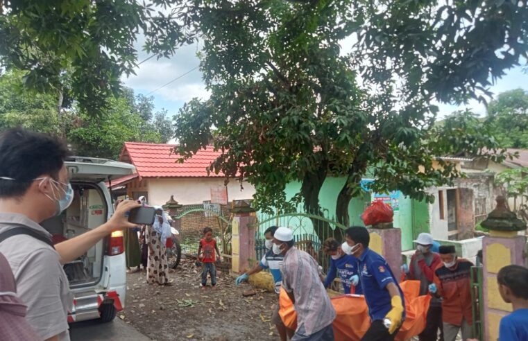 Warga Temukan Mayat Membusuk Dalam Perumahan SDN Taloko Kab. Bima