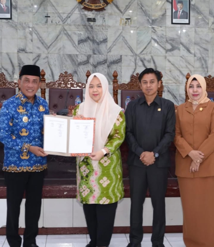 Hadir di DPRD, Bupati Bima Tandatangani Rancangan RPJMD