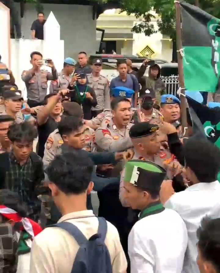 Arogansi APH Polda NTB Terhadap Massa Aksi, HMI MPO Mataram Akan Surati Kapolri Copot Kapolda