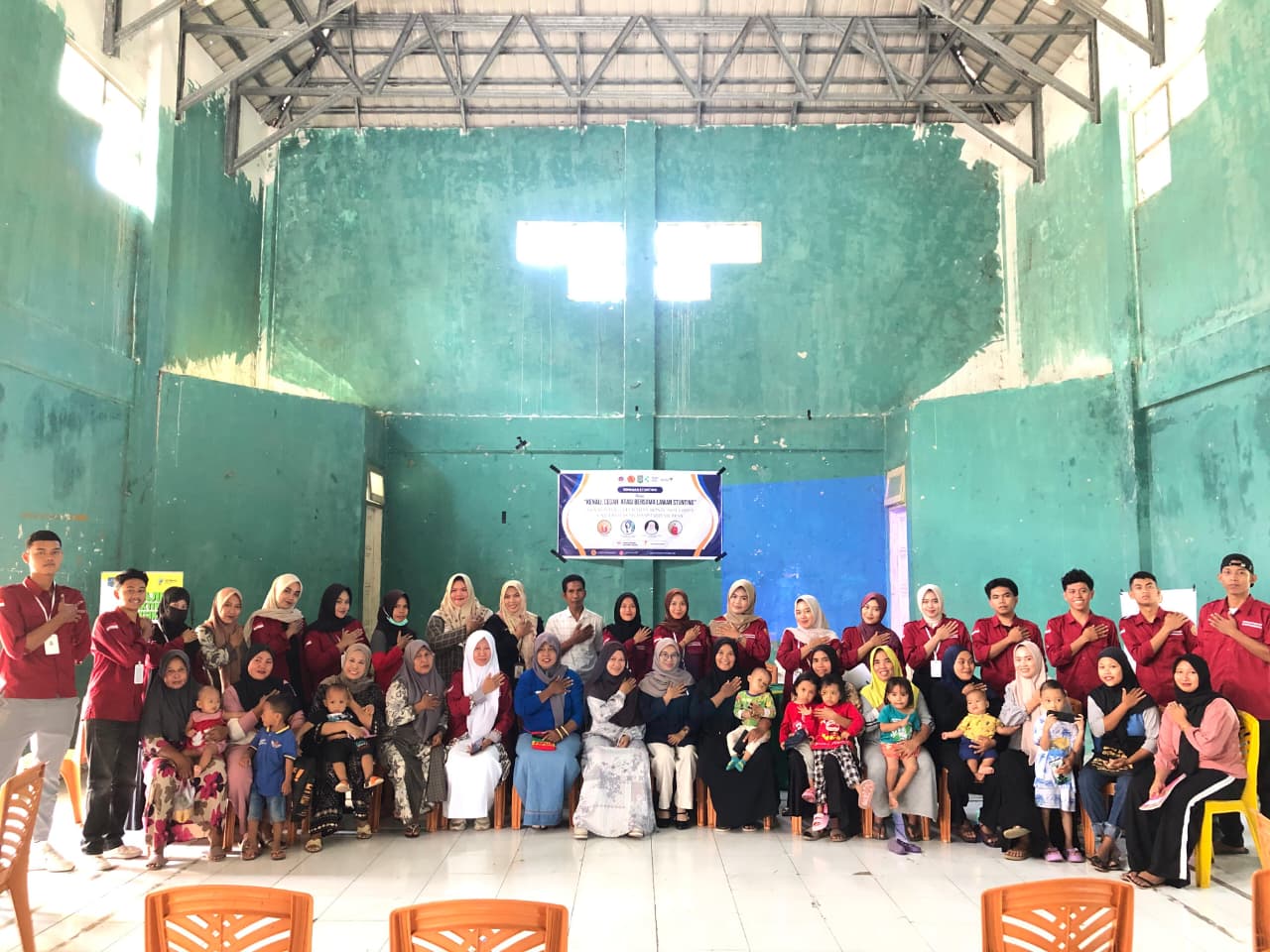 KKN Tematik UM Bima Gelar Seminar dan PMT Bubur Jagung untuk Cegah Stunting di Kelurahan Rontu