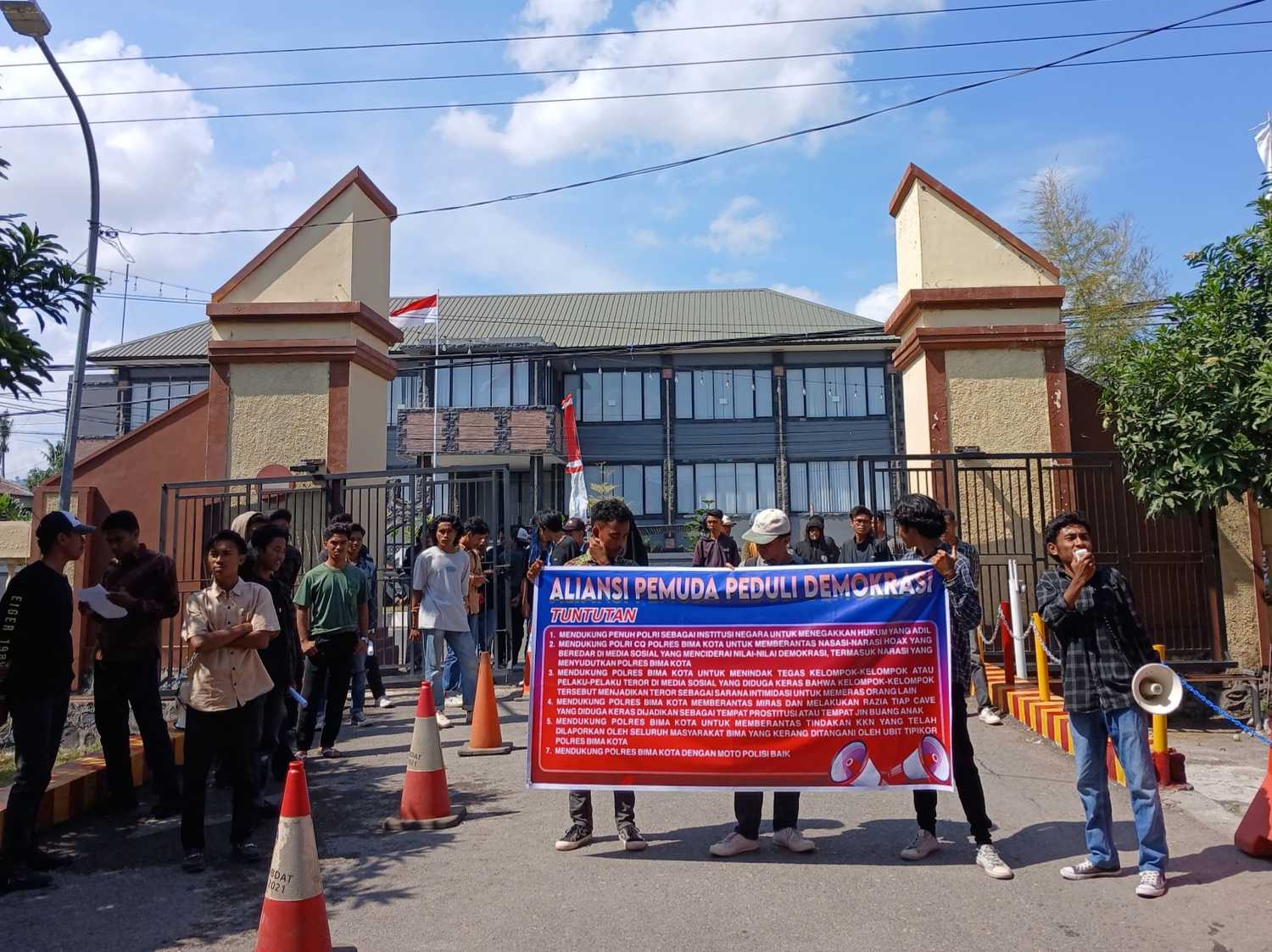 Marak Narasi Hoax di Medsos Alat Intimidasi, APPD Desak Polres Bima Kota Berantas Penyebarnya