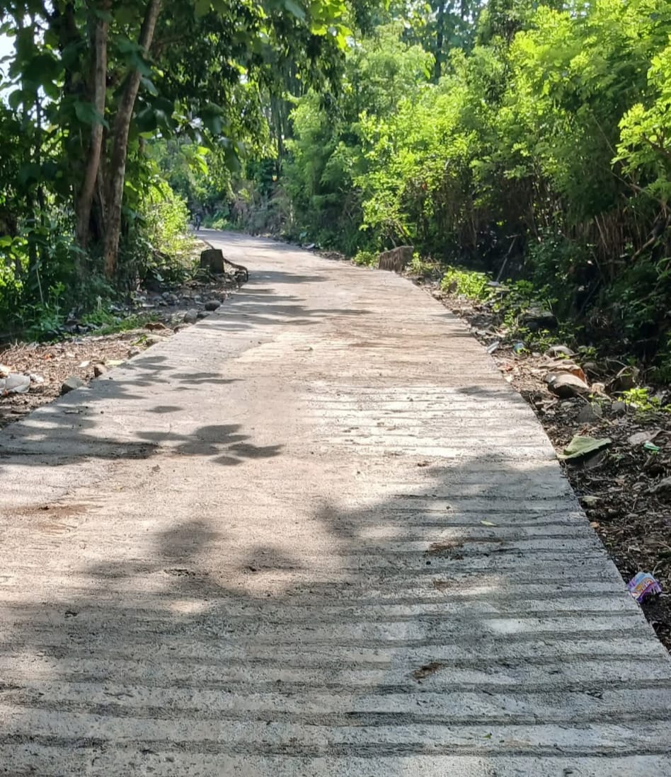 Waka 1 DPRD Kab. Bima Muh Erwin Tuntaskan Rabatnisasi Jalur Pariwisata Oi Ntuda Desa Rora